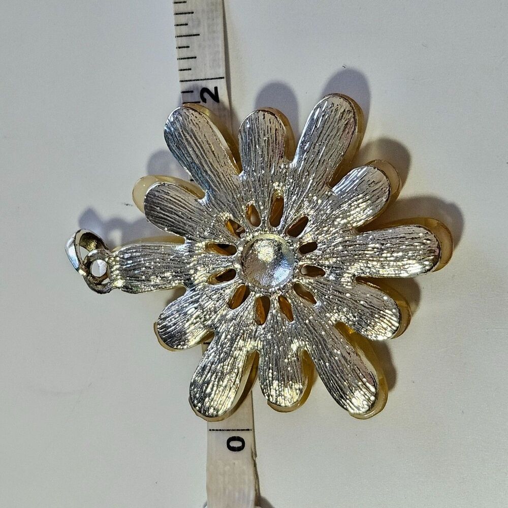 Silver Tone Sparkly Yellow Flower Pendant Clear Rhinestone Accents - Picture 5 of 9